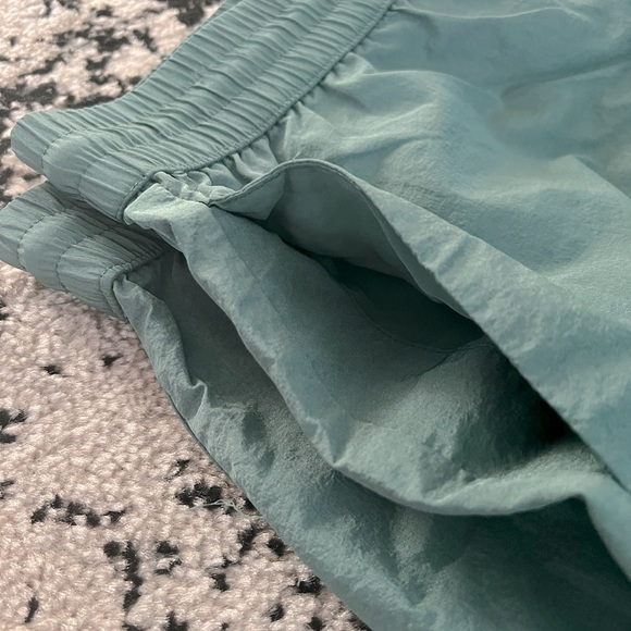 Womens active nylon shorts - Picture 3 of 6